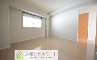 ※室内写真は同マンション内・別タイプの参考画像となります。