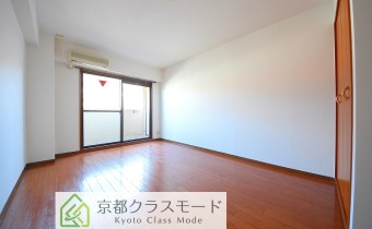 Rooｍ9