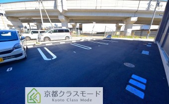 敷地内ガレージ