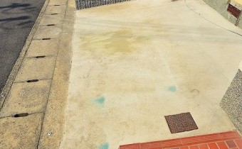 敷地内ガレージ