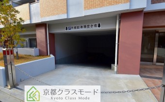 敷地内ガレージ