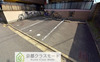 敷地内ガレージ