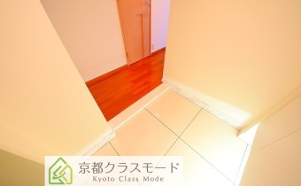 ※室内写真は同マンション内・別タイプの参考画像となります。