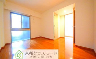 ※室内写真は同マンション内・別タイプの参考画像となります。