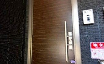 玄関ドア