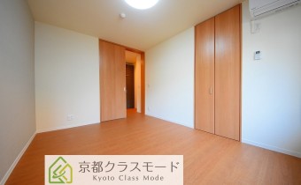 Room 7.4　