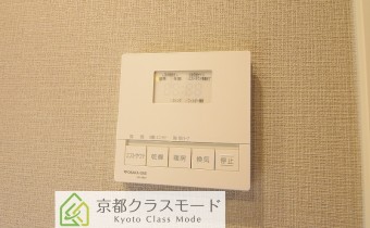 浴室コントローラー　※写真は同マンション1318のものです。
