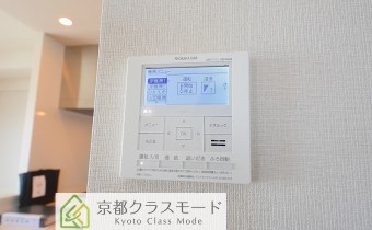 給湯コントローラー　※写真は同マンション1318のものです。
