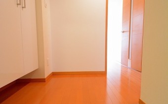 ※室内写真は同マンション内・別タイプの参考画像となります。