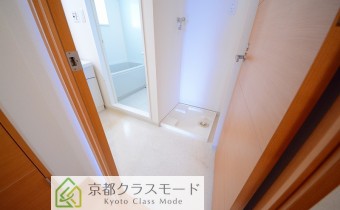 ※室内写真は同マンション内・別タイプの参考画像となります。