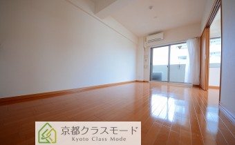 ※室内写真は同マンション内・別タイプの参考画像となります。