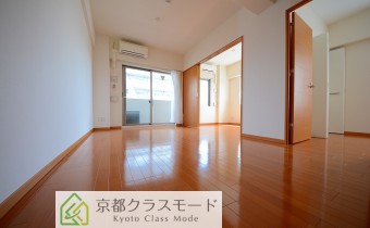 ※室内写真は同マンション内・別タイプの参考画像となります。