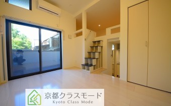 「スキップフロア」タイプのお洒落な室内♪