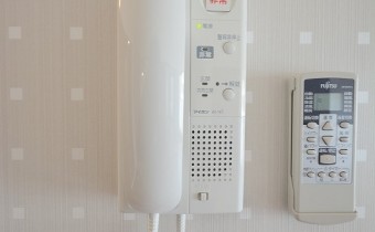 インターホン
