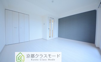 Room 8