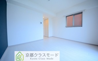 Room 8