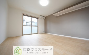 Room 8
