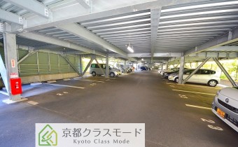 敷地内ガレージ