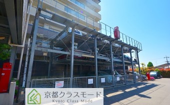 敷地内ガレージ
