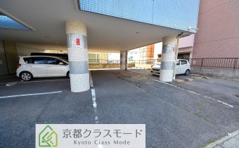 敷地内ガレージ