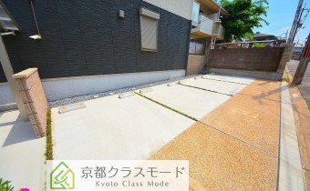 敷地内ガレージ