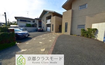 敷地内ガレージ