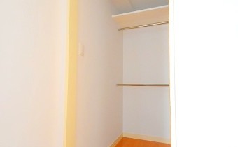 ウォークインクローゼット②
