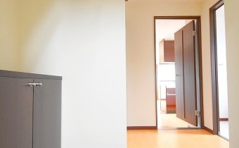 ※室内写真は同マンション内・別タイプの参考画像となります。
