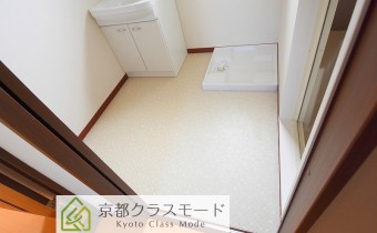 ※室内写真は同マンション内・別タイプの参考画像となります。