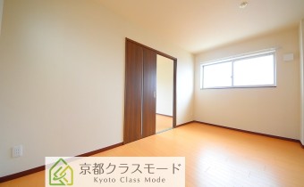 ※室内写真は同マンション内・別タイプの参考画像となります。