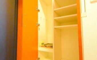 ※室内写真は同マンション内・別タイプの参考画像となります。