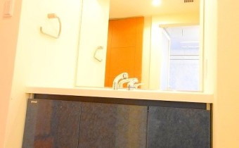 ※室内写真は同マンション内・別タイプの参考画像となります。