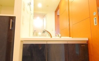 ※室内写真は同マンション内・別タイプの参考画像となります。
