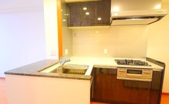 ※室内写真は同マンション内・別タイプの参考画像となります。