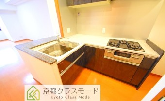 ※室内写真は同マンション内・別タイプの参考画像となります。