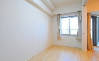 Room5
