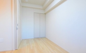 Room5