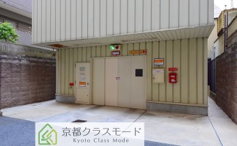 敷地内ガレージ　※サイズ制限あります