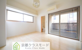 洋室8帖・別アングル