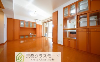 各所に収納が有り！使い勝手の良いお部屋です♪
