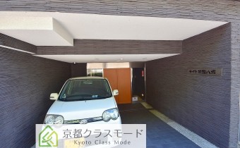 敷地内ガレージ