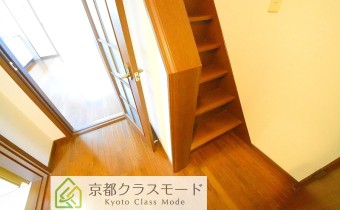 2階へ