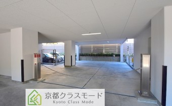 敷地内ガレージ