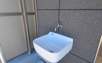 ルーフバルコニーの洗面台