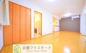 洋室16帖・別アングル
