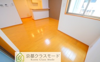 洋室16帖・別アングル