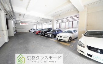 敷地内ガレージ