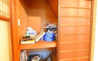 階段下・収納スペース