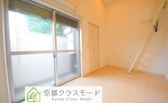 Room 8