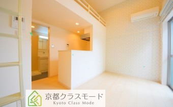 「ロフト付き」のお洒落なお部屋♪カウンターキッチンタイプです。